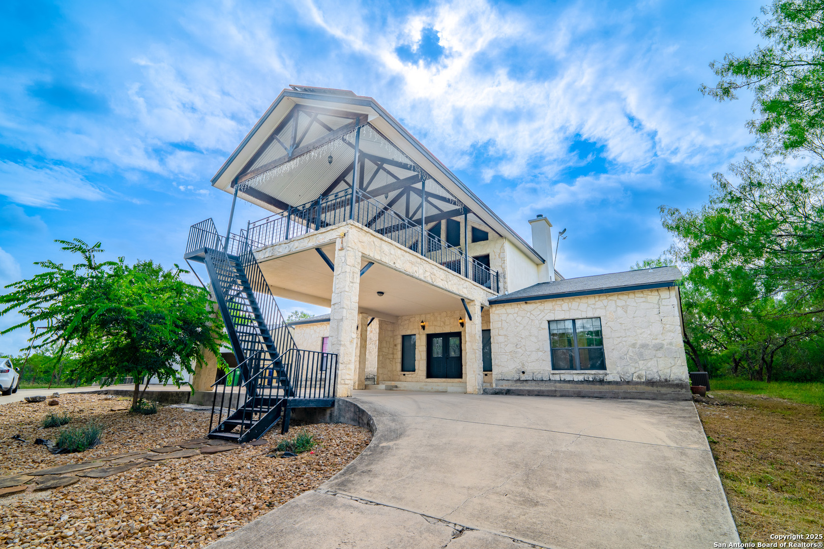 1851 County Road 381
