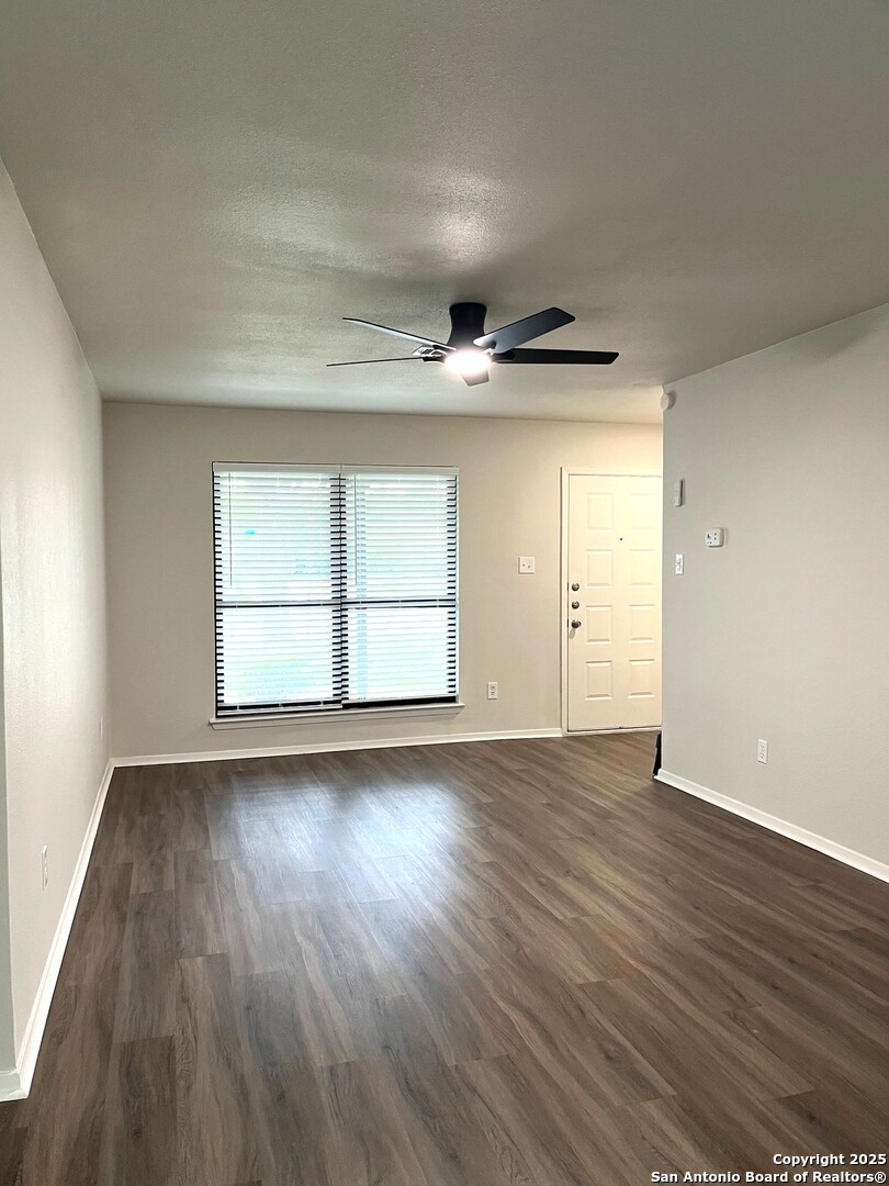 New Braunfels, Texas 78130, United States, 3 Bedrooms Bedrooms, ,2 BathroomsBathrooms,Residential,Active,153490