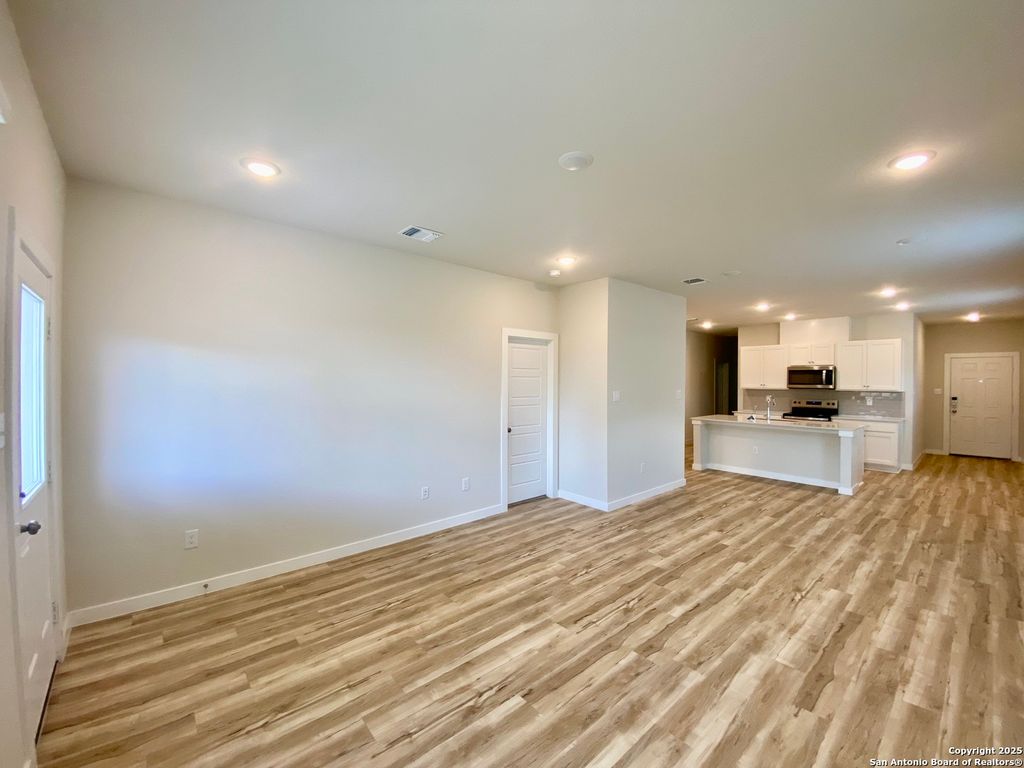 Photo of 4323 Clarisse, New Braunfels, TX 78130 (MLS # 1918441)