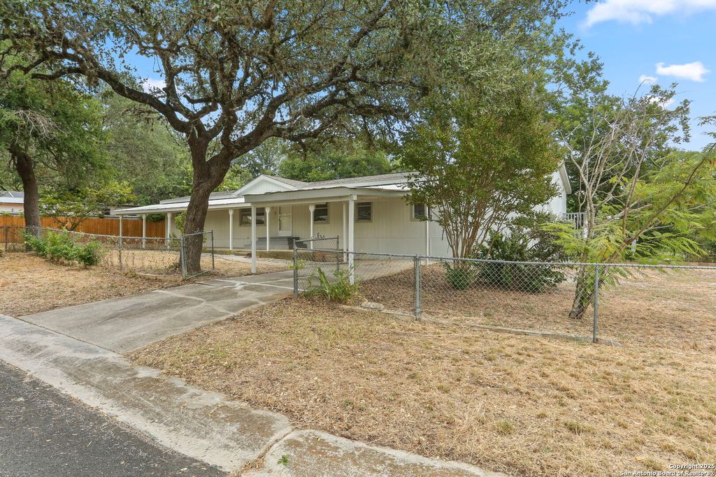 Photo of 25406 Brewer, San Antonio, TX 78257 (MLS # 1891523)