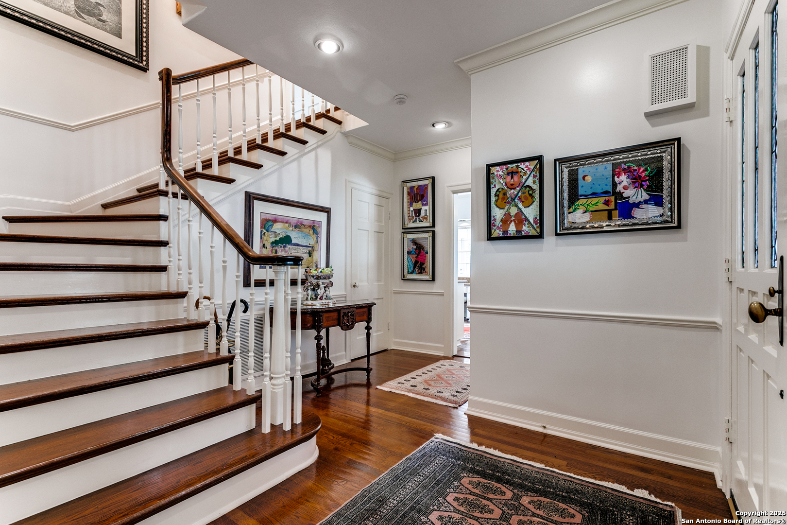 254 E Summit