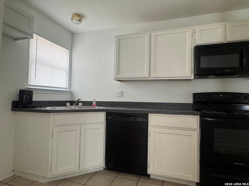 Photo of 541 Dallas B #B, Pleasanton, TX 78064 (MLS # 1969972)