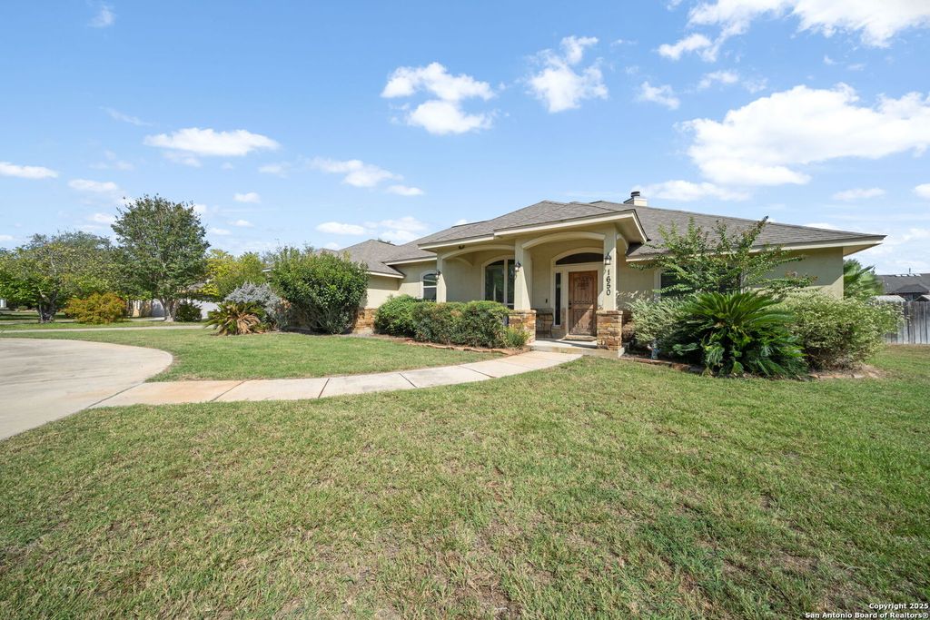 Photo of 1650 Embassy, Pleasanton, TX 78064 (MLS # 1909426)