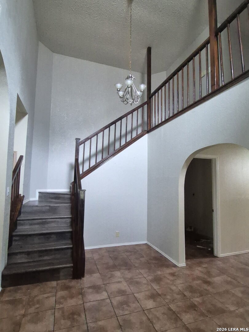 7014 HICKORY RIDGE DR