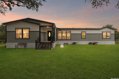 Property photo of 1169 Old Adams Ln, Pleasanton, TX 78064