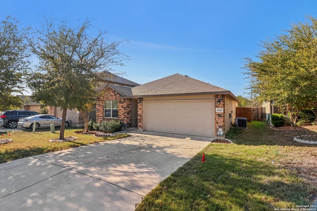 Photo of 1413 Slate Cyn, San Antonio, TX 78245 (MLS # 1930321)