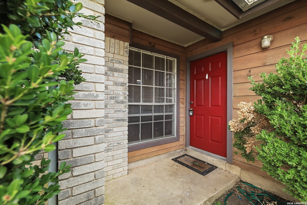 Photo of 8918 FALL RIVER DR, San Antonio, TX 78250 (MLS # 2016486)