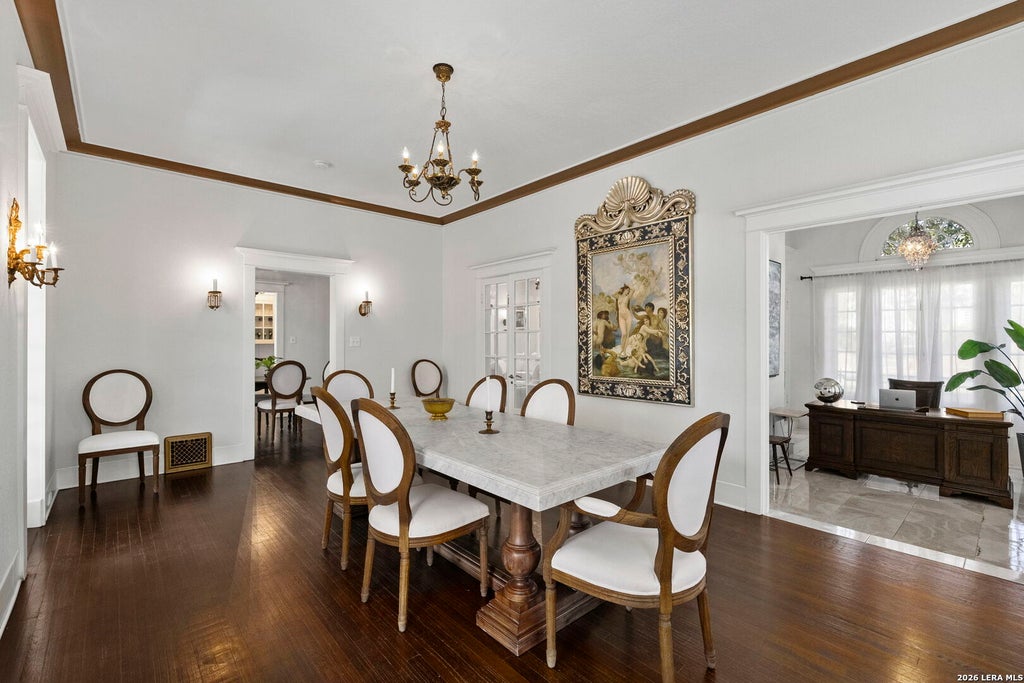 Photo of 110 E Mulberry, San Antonio, TX 78212 (MLS # 1949401)