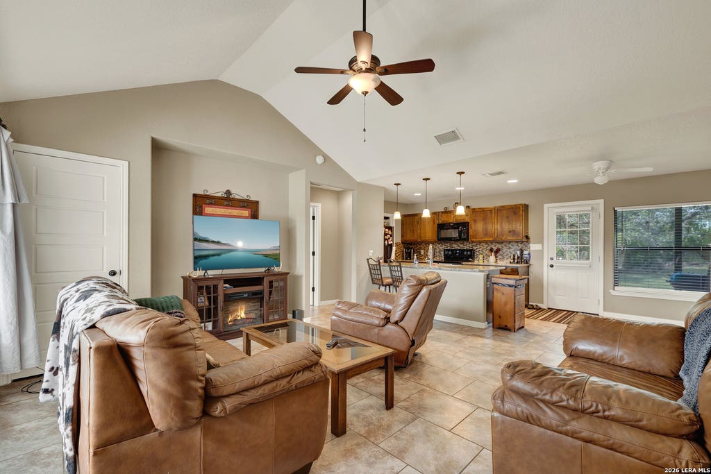 Photo of 4142 Morningside Way, Canyon Lake, TX 78133 (MLS # 2008185)