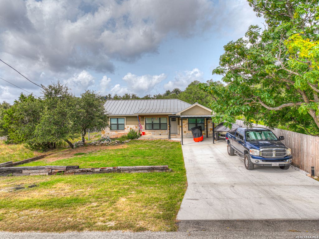 Photo of 4142 Morningside Way, Canyon Lake, TX 78133 (MLS # 2008185)