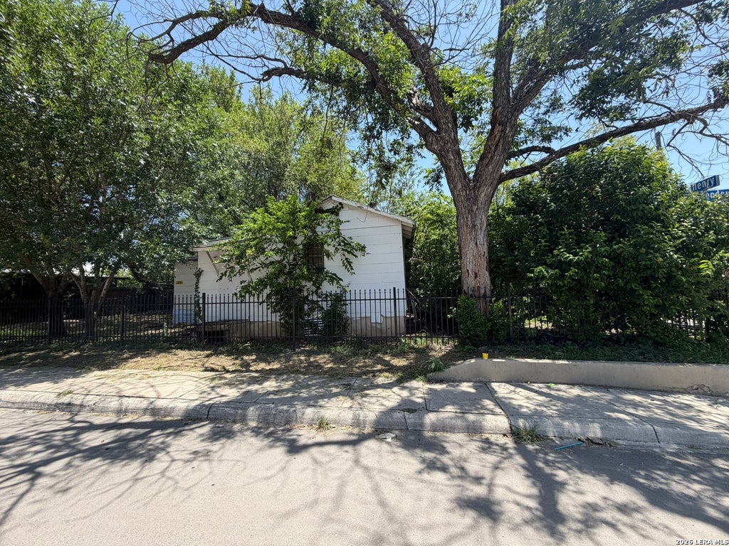 Photo of 153 Henry, San Antonio, TX 78207 (MLS # 2011793)