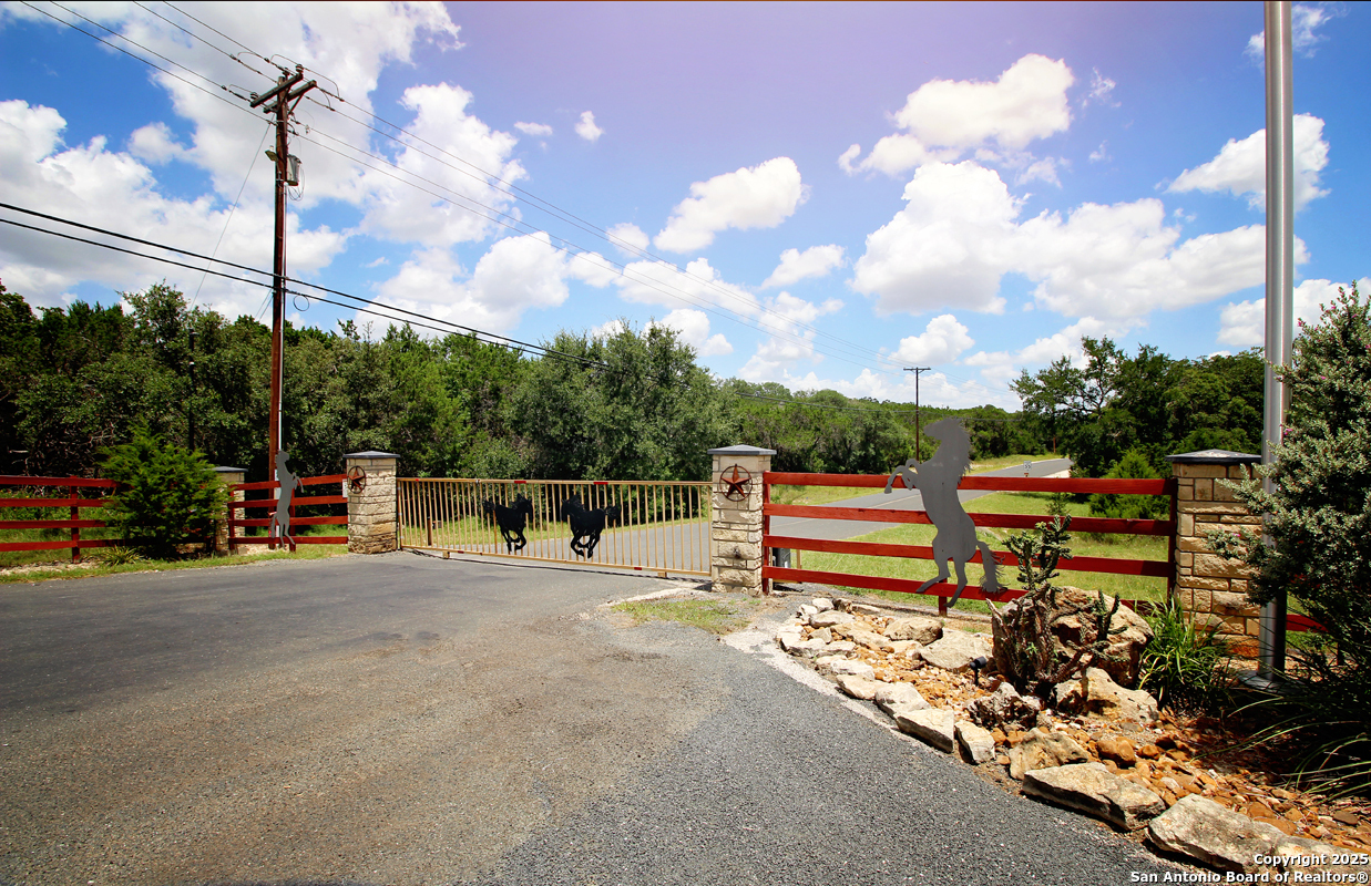 154 stallion estates