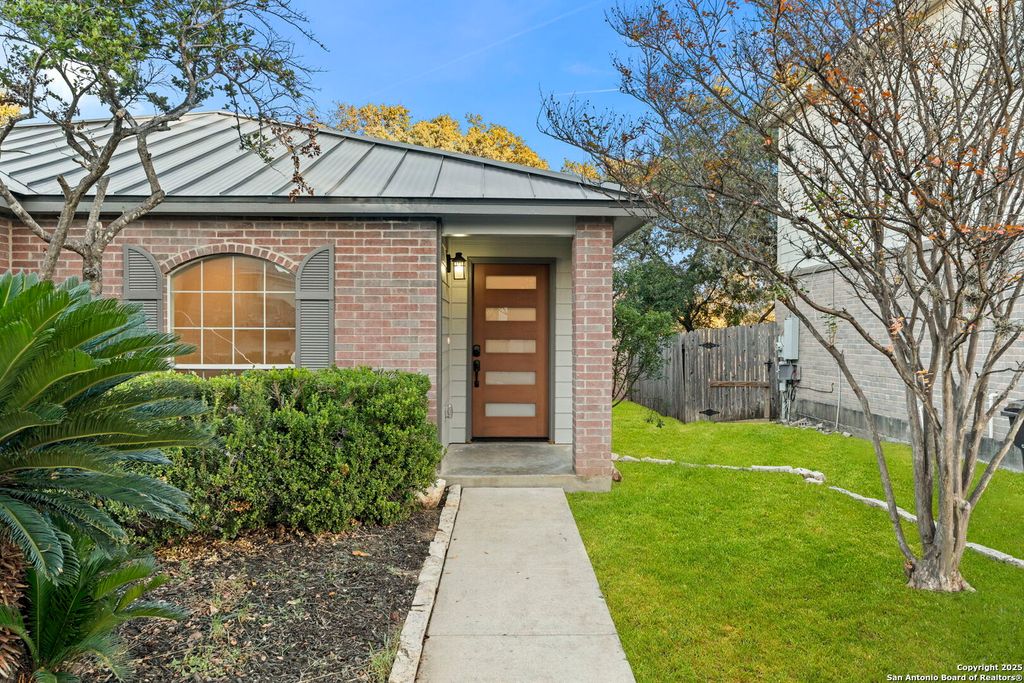 Photo of 5910 Rolling Trail Drive, San Antonio, TX 78250 (MLS # 1928319)