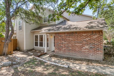 Property photo of 7111 Snowden Crst, San Antonio, TX 78240