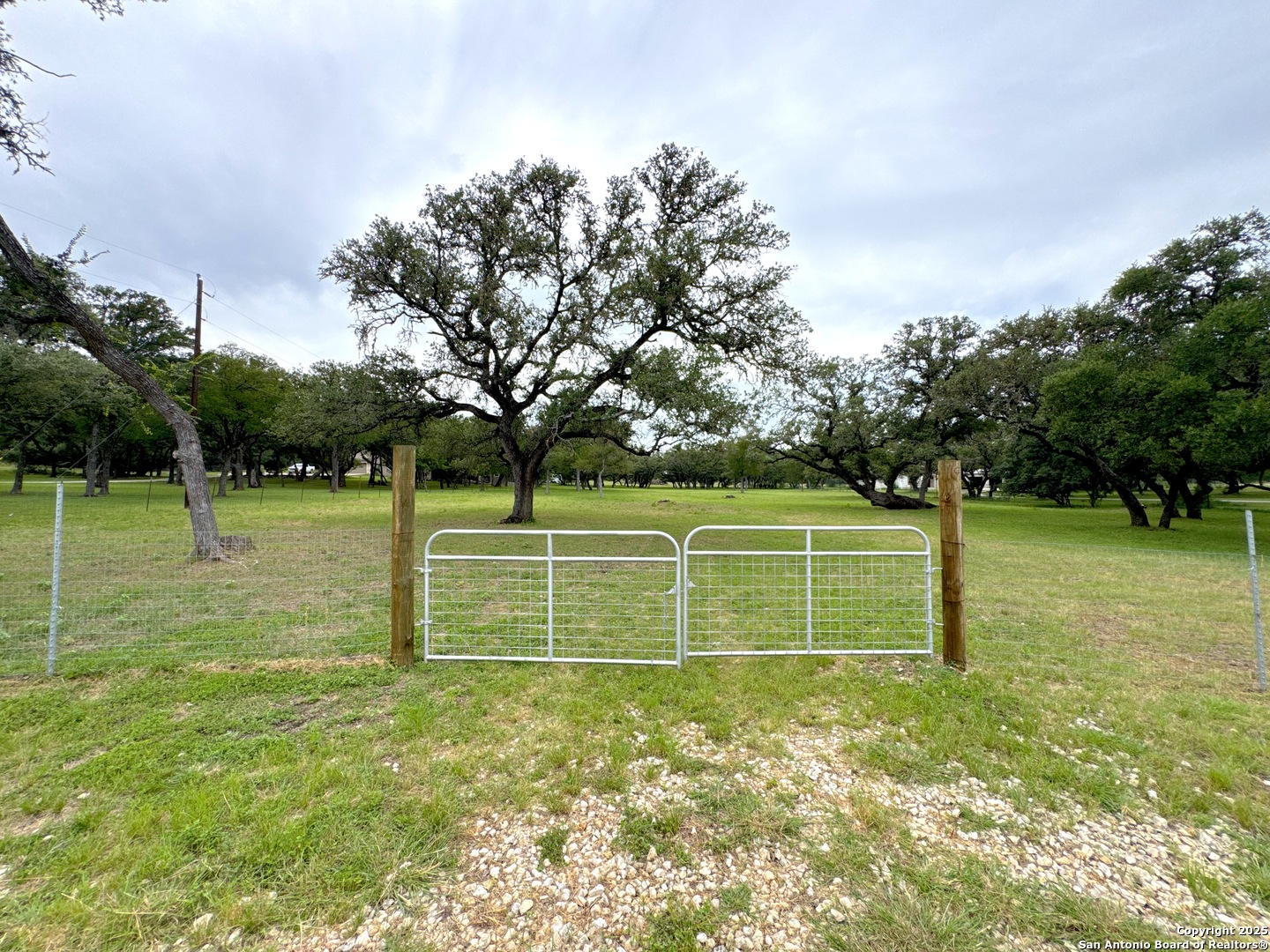 318 crooked oak