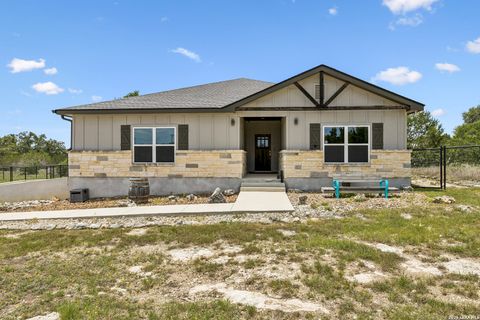 Property photo of 118 Red Tail Cv, Spring Branch, TX 78070