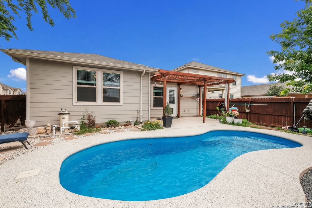 Photo of 9525 Dak Ave, San Antonio, TX 78254 (MLS # 1937370)