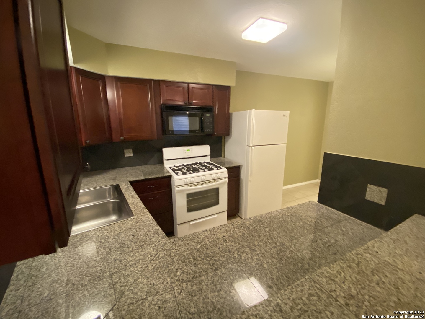 211 NATALEN AVE 204