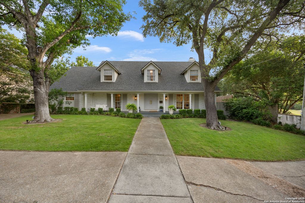 Photo of 647 Terrell Road, San Antonio, TX 78209 (MLS # 1938636)