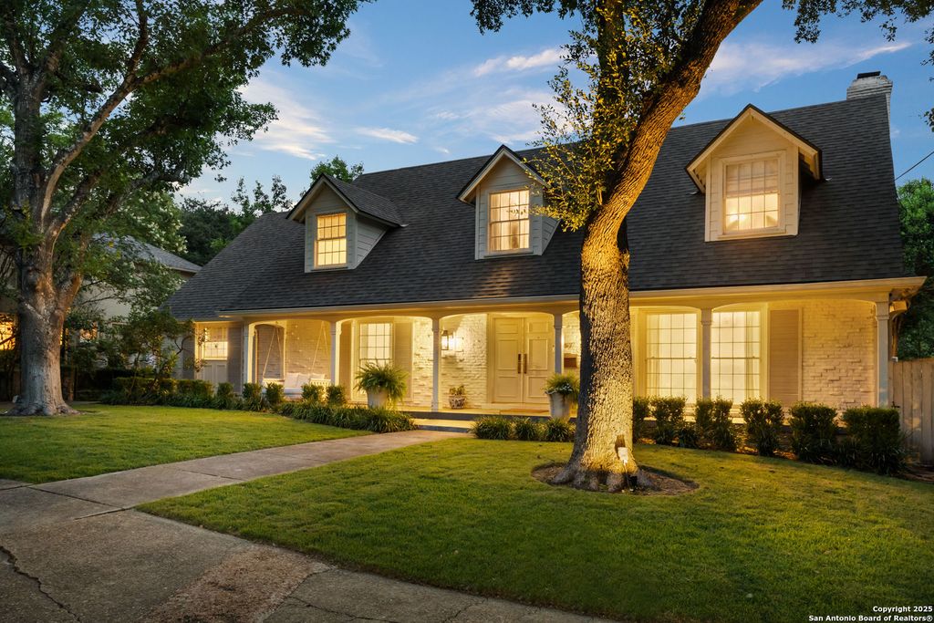 Photo of 647 Terrell Road, San Antonio, TX 78209 (MLS # 1938636)