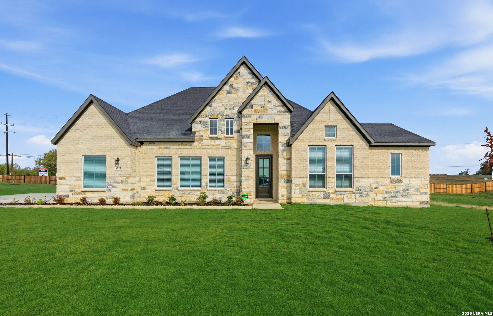 607 Lago Landing