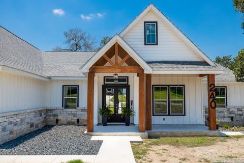 A home in Poteet