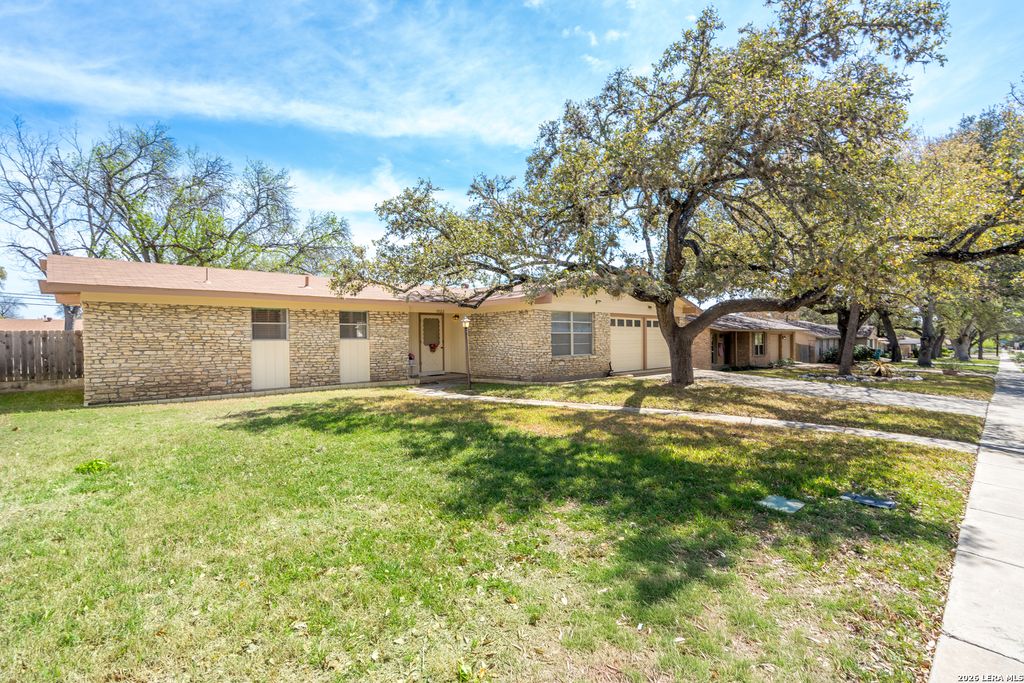 Photo of 11122 Cedar Elm, San Antonio, TX 78230 (MLS # 1950525)