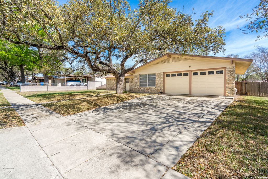 Photo of 11122 Cedar Elm, San Antonio, TX 78230 (MLS # 1950525)