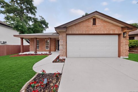 Property photo of 11222 Ocate, Helotes, TX 78023