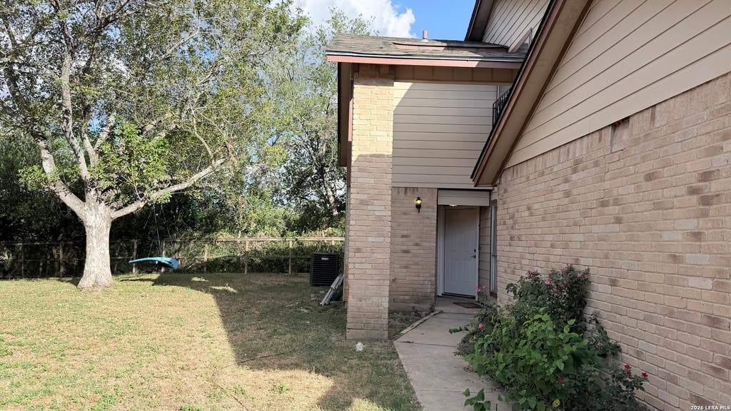 Photo of 5758 SPRING MOON ST, San Antonio, TX 78247 (MLS # 2007770)