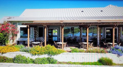 A home in Floresville