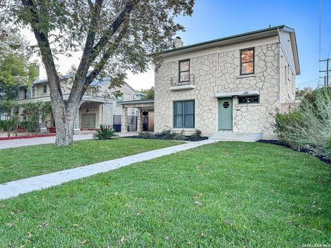 Photo of 102 LUTHER DR, Olmos Park, TX 78212 (MLS # 1965035)