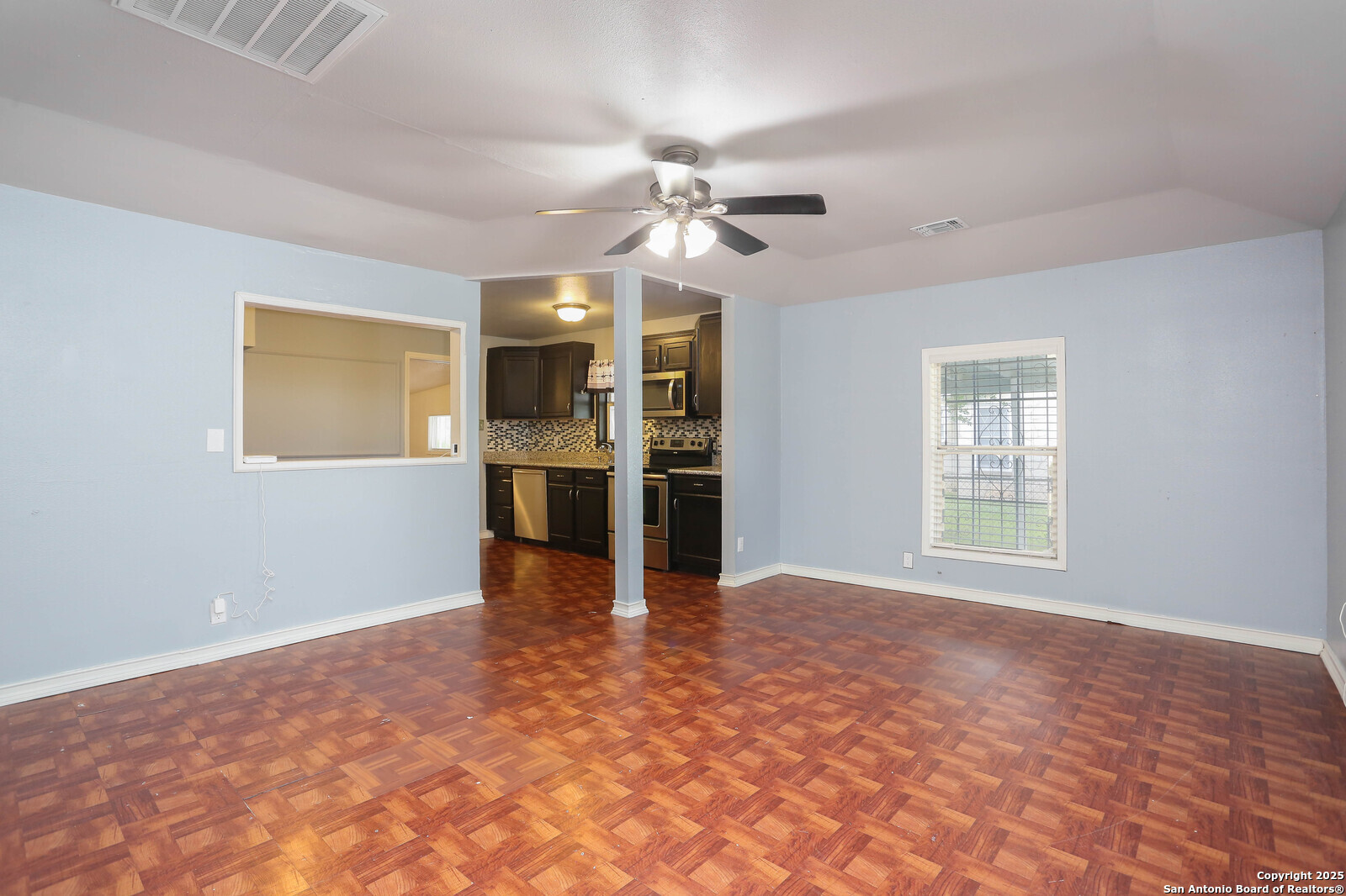 772 Cresthill