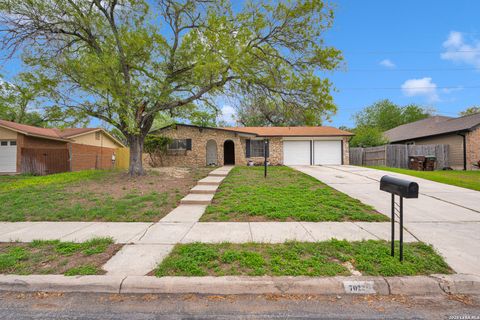 Property photo of 7022 Forest Meadow St, San Antonio, TX 78240