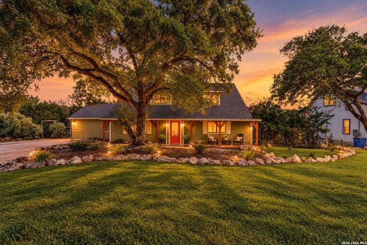 Photo 1 of 20 — 1609 Winding Creek, Spring Branch, TX 78070