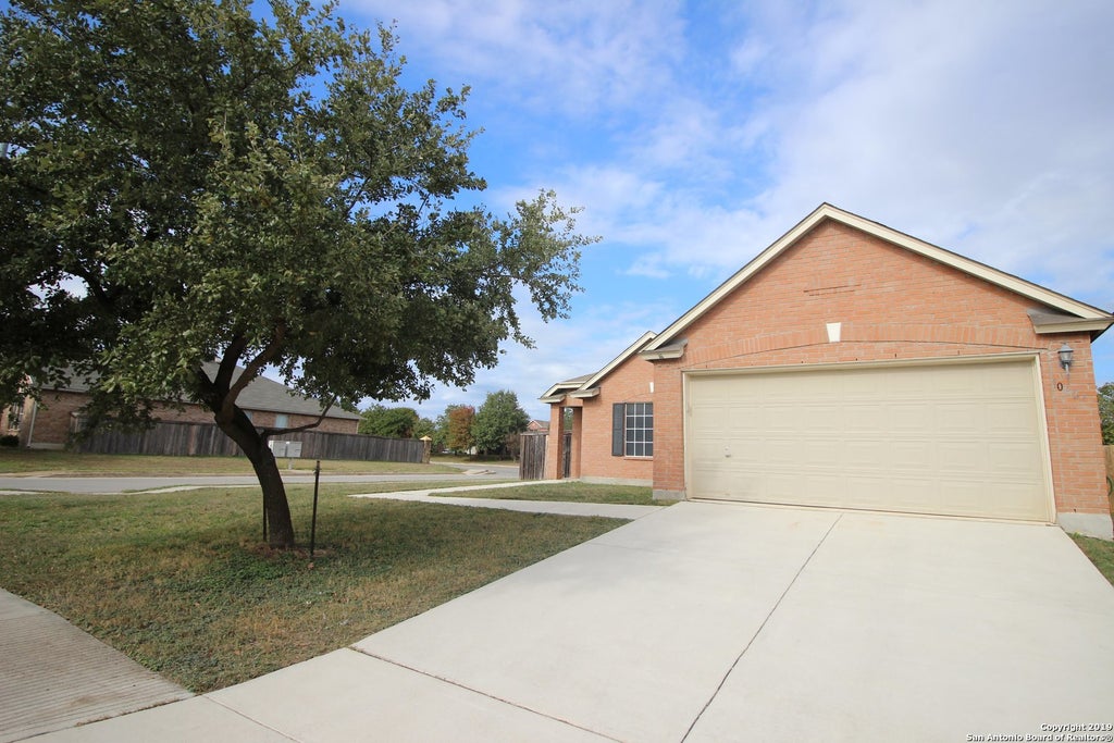 Photo of 10627 BUTTERFLY FLT, San Antonio, TX 78254 (MLS # 2009883)