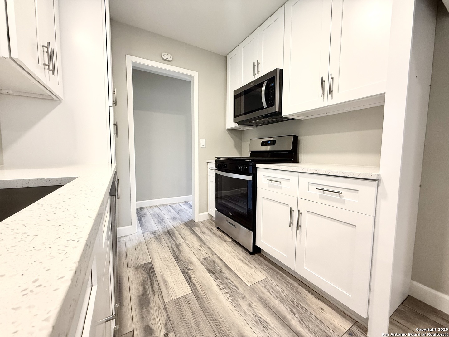 9403 Bowen