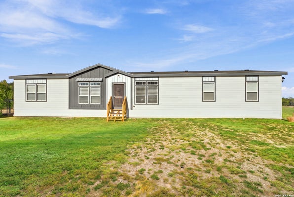 441 COUNTY ROAD 2615, RIO MEDINA, TX 78066 - Image e581fd2642e5aea28c047c9cccb6f39c/1143409202