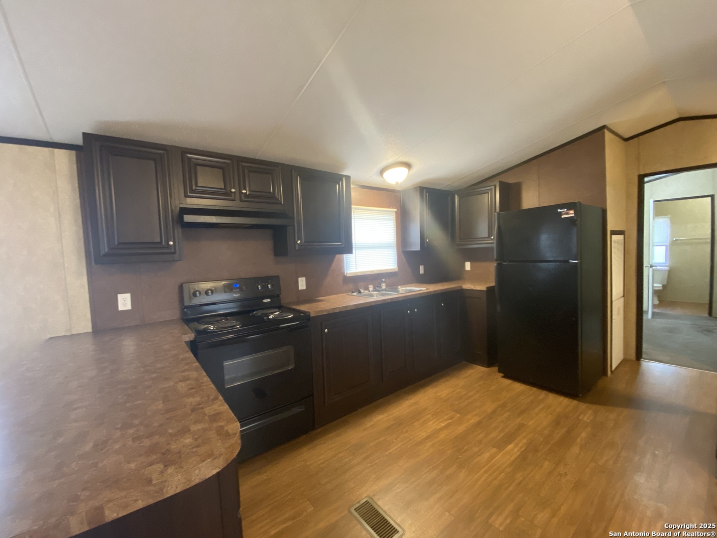 1215 Southway