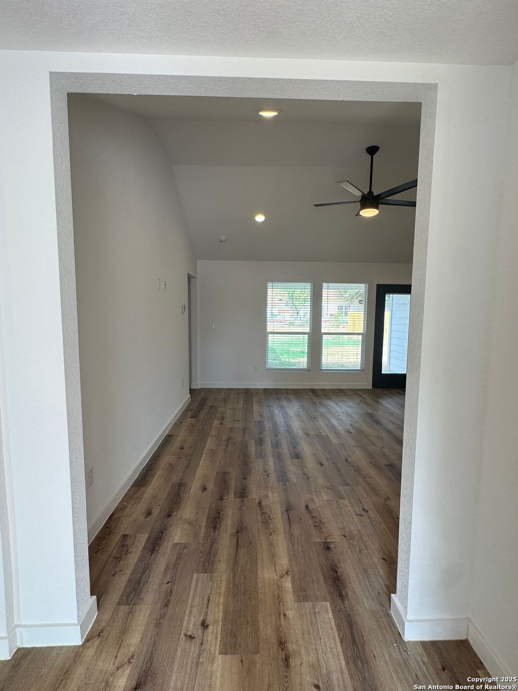 Photo of 913 Olive St, Jourdanton, TX 78026 (MLS # 1918316)