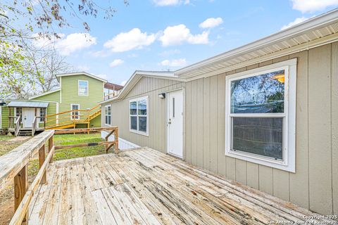 A home in Floresville