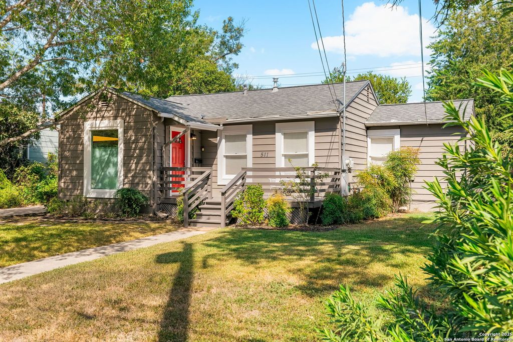 Photo of 511 N Meadowlane, San Antonio, TX 78209 (MLS # 1916132)