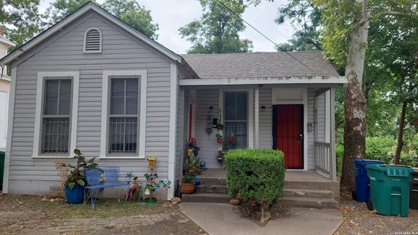 816 E CARSON ST, SAN ANTONIO, TX 78208 - Image e5e429dae2e51ca175d67b4aa4c8db9e/193229624