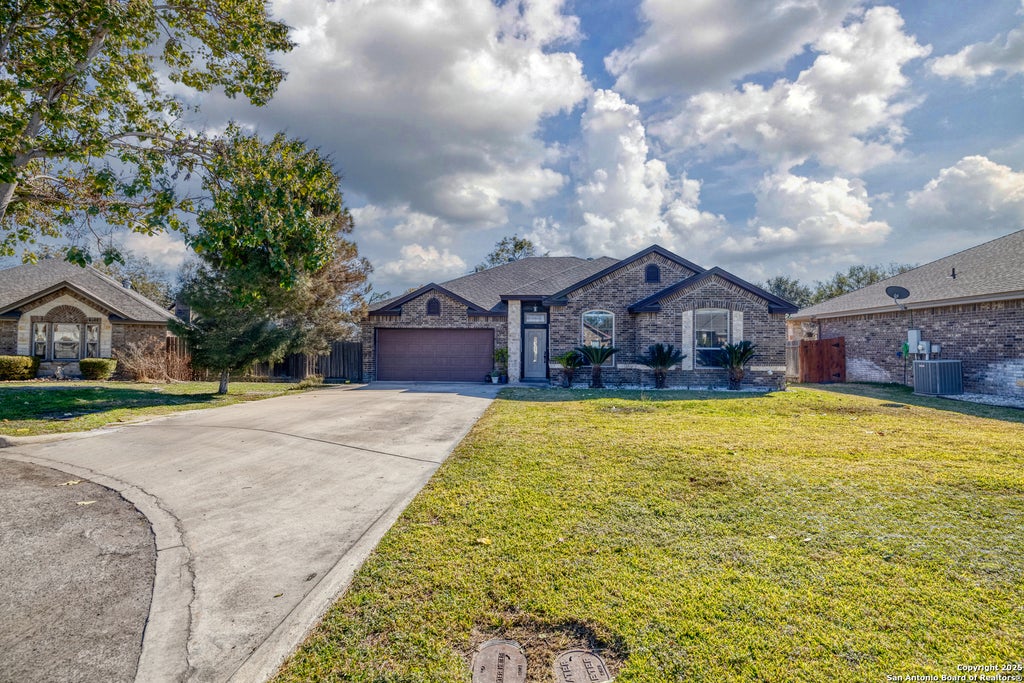 Photo of 3 BRIAR COURT, Uvalde, TX 78801 (MLS # 1928681)