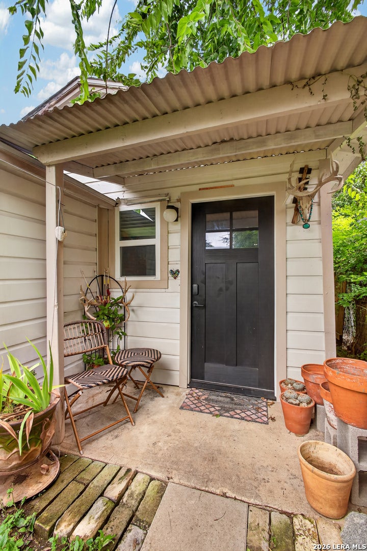 Photo of 1031 W MULBERRY AVE 2 #2, San Antonio, TX 78201 (MLS # 2022641)