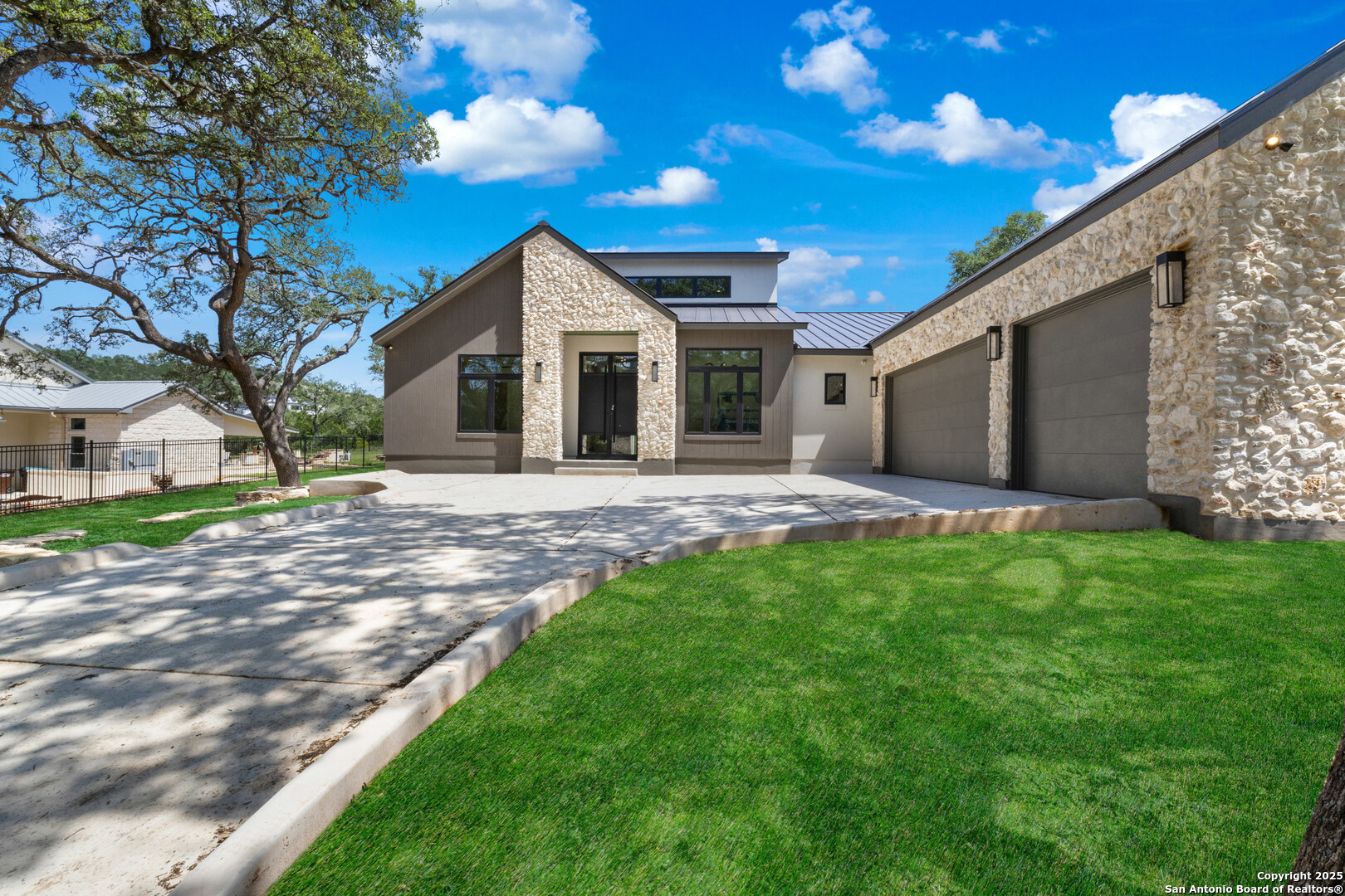 11114 Nina Ridge