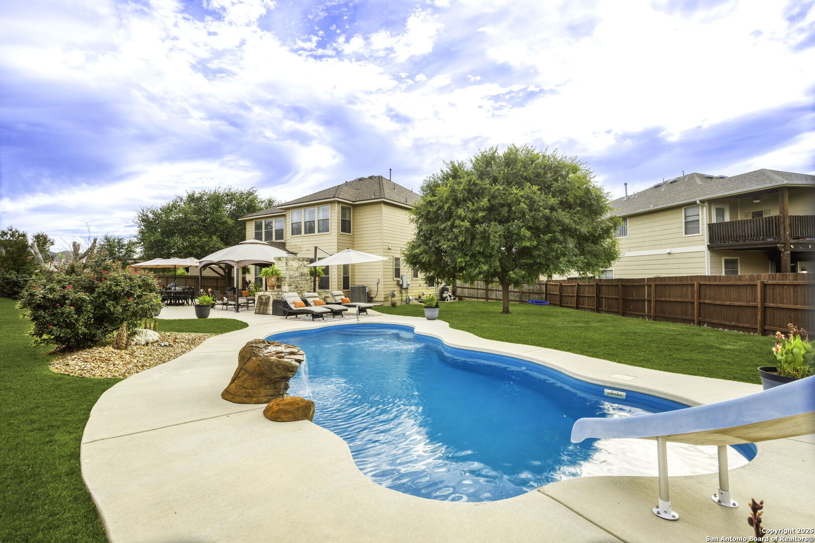 13203 Inglenook