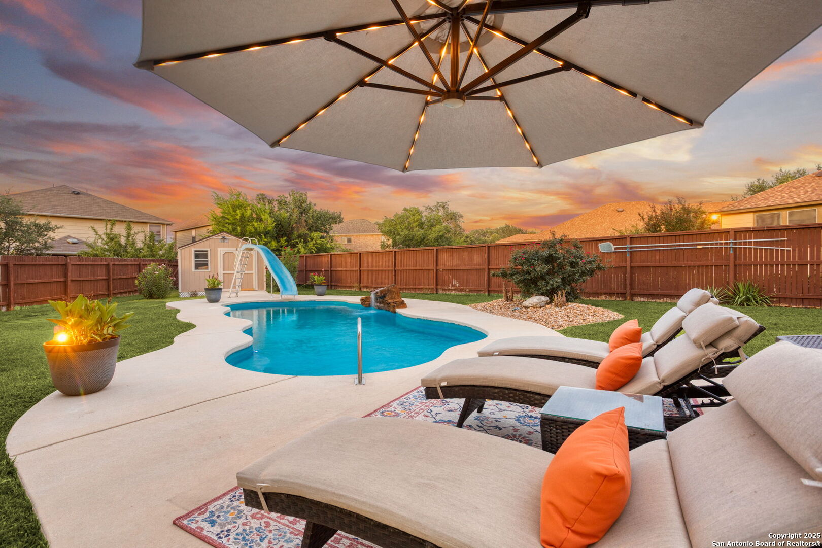 13203 Inglenook
