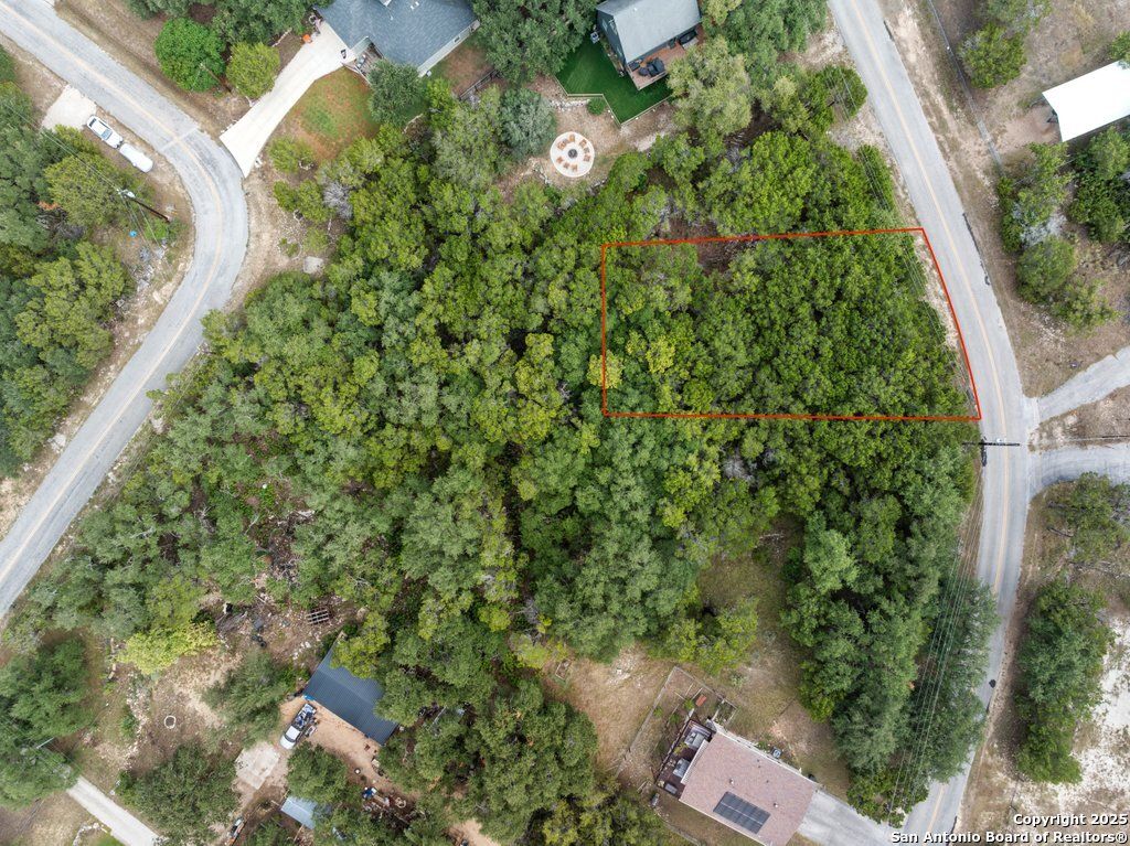 Photo of 1055 Singing Hills, Canyon Lake, TX 78133 (MLS # 1906981)