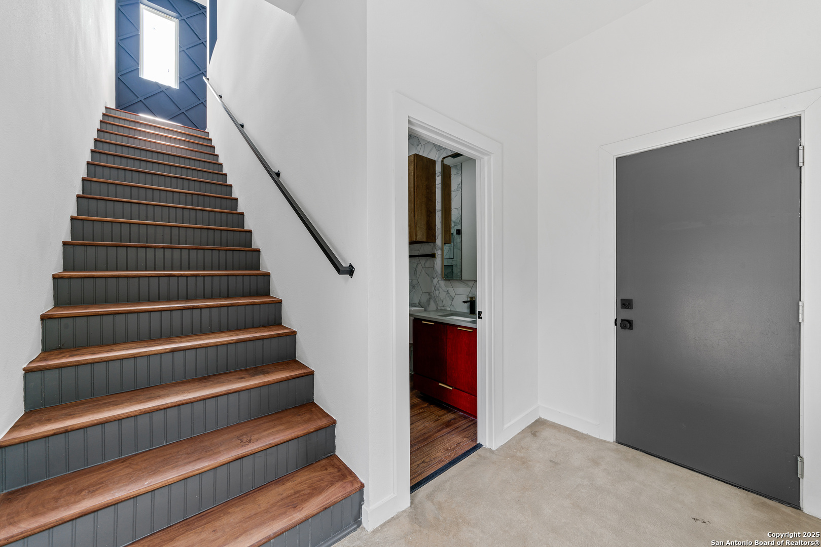 107 Harding Place #201
